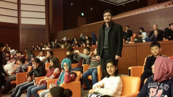 Emirgazi İlçeMilli Egitim Müdürlügü başarılıolan ögrencileri Ankara gezisi ile ödüllendirdi