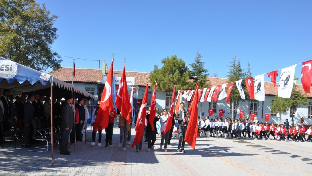 29 EKİM CUMHURİYET BAYRAMI İLÇEMİZDE COŞKUYLA KUTLANDI.